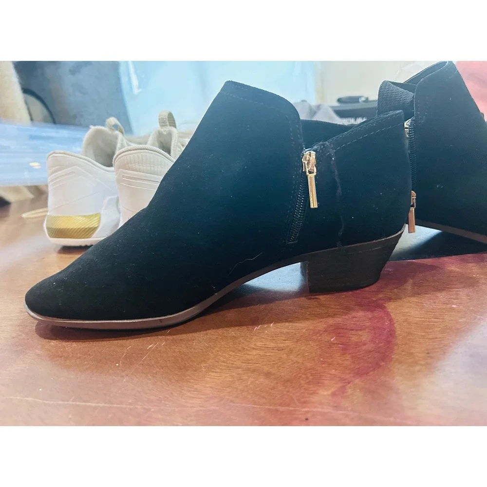 Crown and Ivy Ankle Boots Women 10W Black Excellent Suede Low Block Heel Zipper